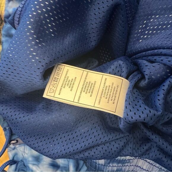 NWT women’s Mitchell & Ness Warriors Hardwood Classics hooded reflective jacket - Picture 12 of 12